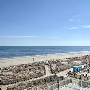  Apartment With Balcony And Direct Beach Access! United States